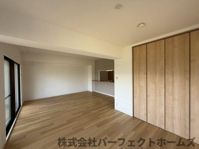 日興交野スカイマンションの居間・リビング|ゆったり過ごせるリビングです