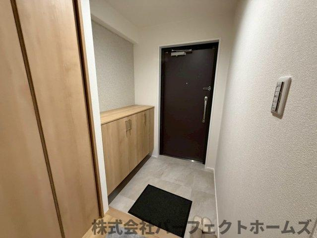 日興交野スカイマンションの玄関|明るい玄関です