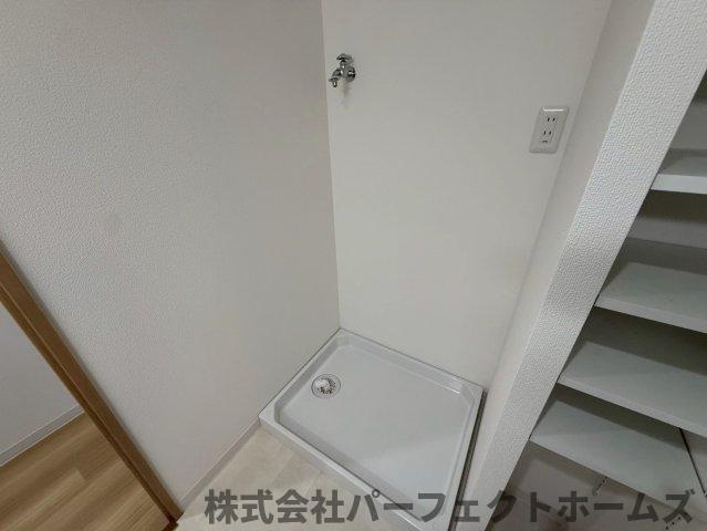 日興交野スカイマンションの設備|洗濯機置場です