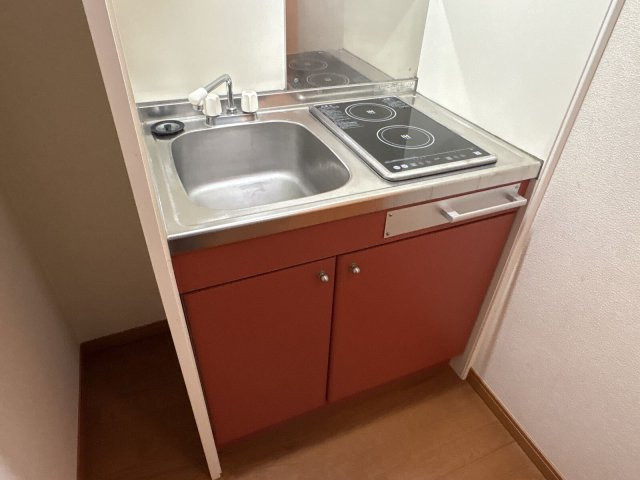 レオパレスアジサイのキッチン|きれいなキッチンです