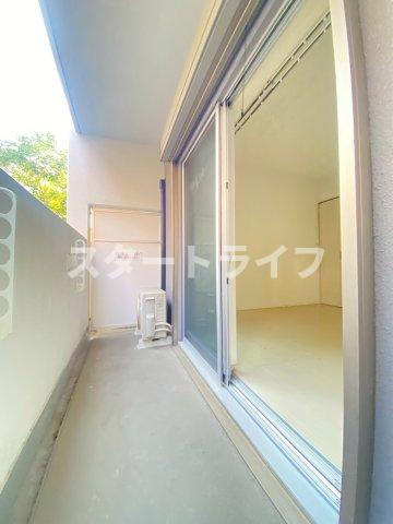大阪市東淀川区東中島５丁目の賃貸マンションのバルコニー