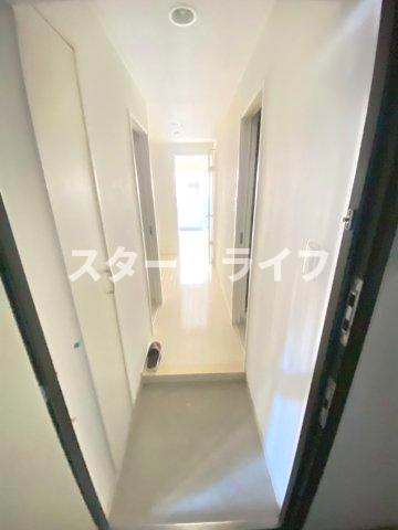 大阪市東淀川区東中島５丁目の賃貸マンションの玄関