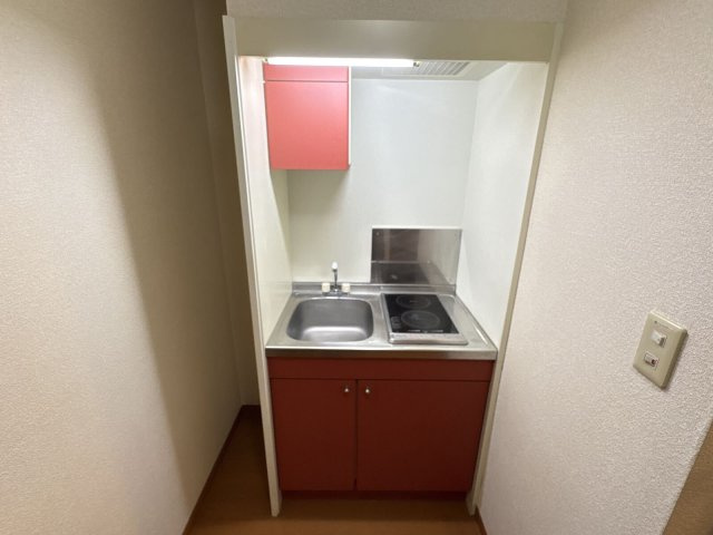 レオパレス三丁田のキッチン|お料理しやすいキッチンです