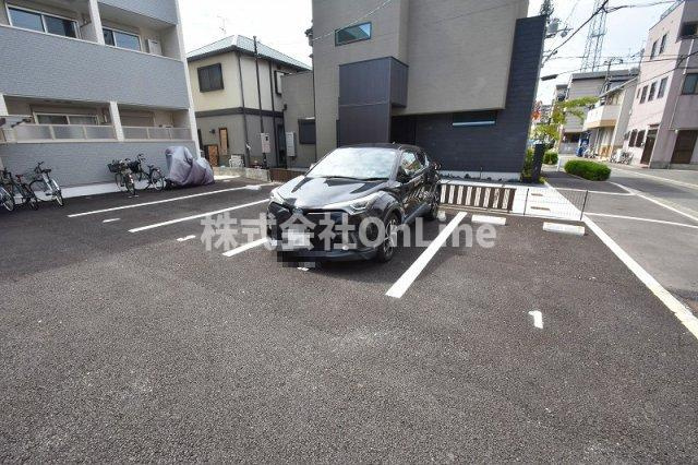 【駐車場】