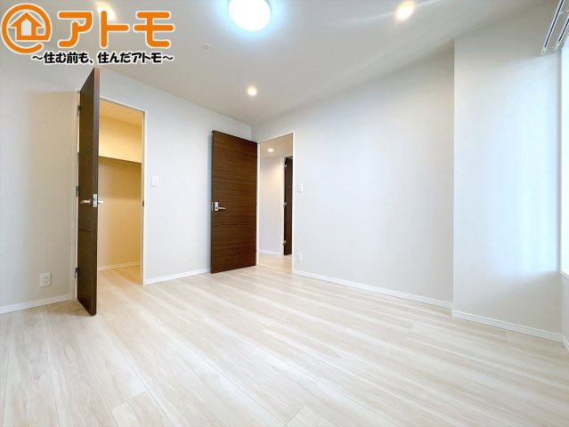 【子供部屋】 | モナーク沼津　中古マンション | 収納豊富な洋室は使い勝手良好です！