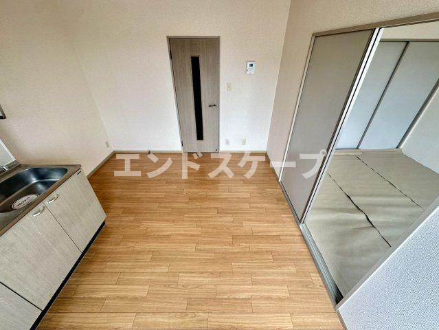 シャルマンＢの居間・リビング|高崎、前橋のお部屋探しはエンドスケープまで！お客様の理想お聞かせ下さい♪