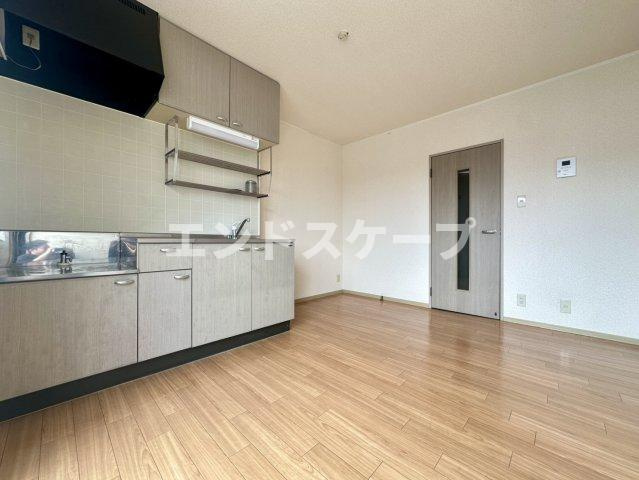 シャルマンＢの居間・リビング|高崎、前橋のお部屋探しはエンドスケープまで！お客様の理想お聞かせ下さい♪