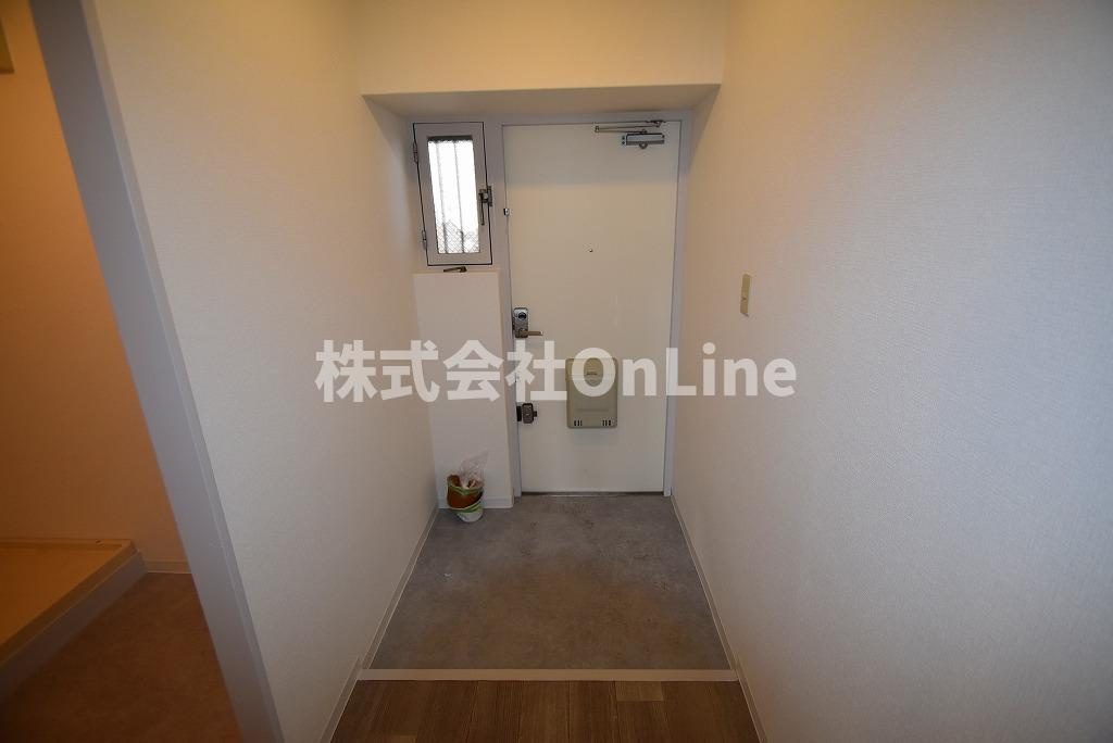 東大阪市友井５丁目の賃貸マンションの玄関