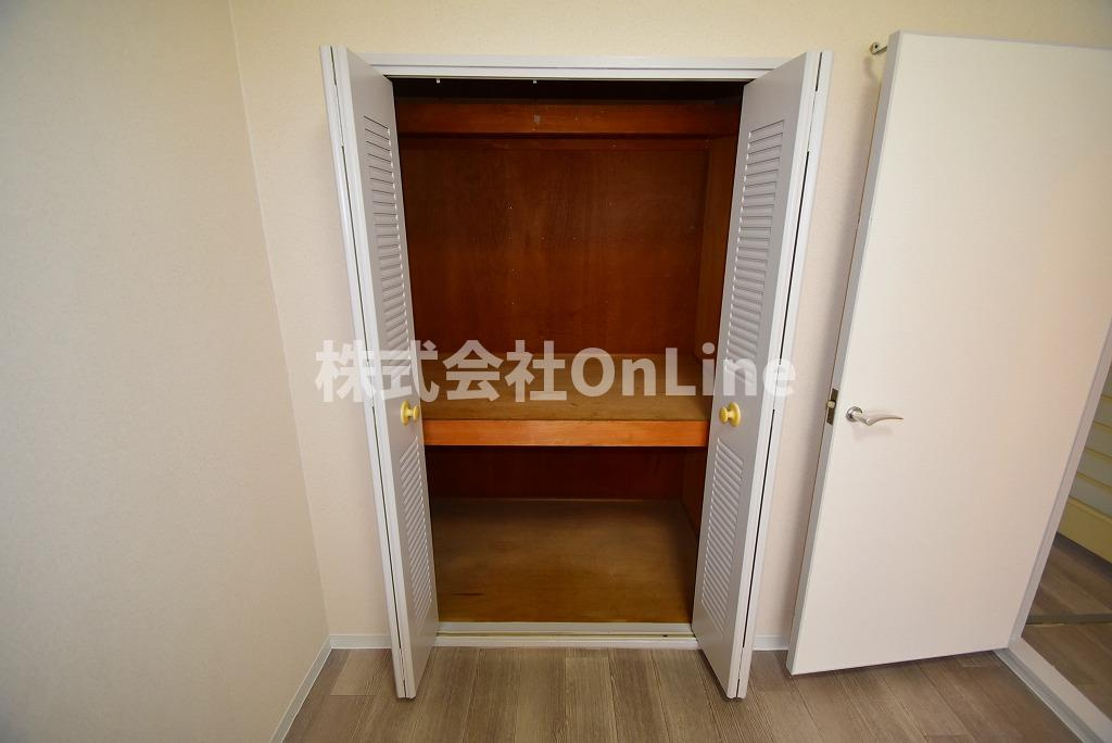 東大阪市友井５丁目の賃貸マンションの収納
