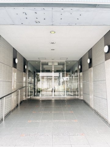 シンフォニア高崎城址1104号室のエントランス