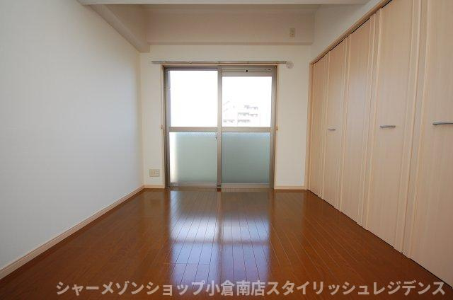 三島マンションIの寝室