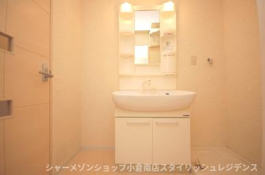 三島マンションIの洗面所