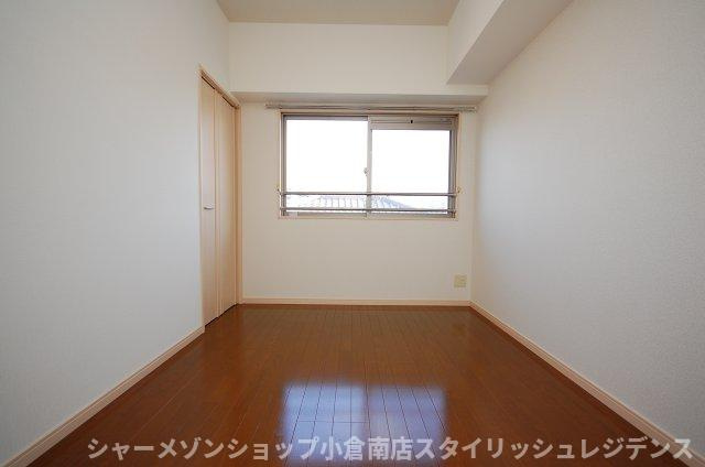 三島マンションIの洋室