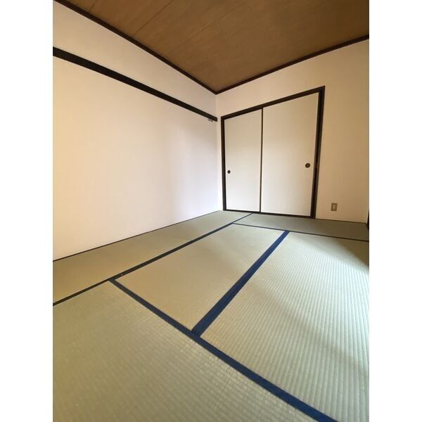 サンハイツ花堂の和室