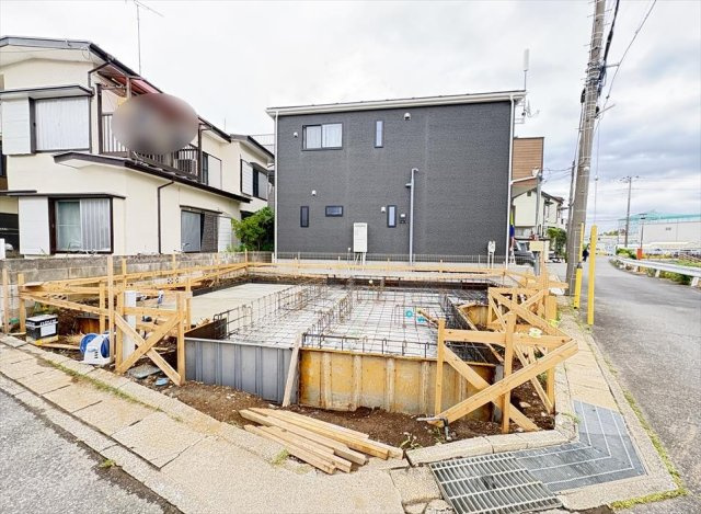【外観】 | 志木市上宗岡1丁目　新築一戸建住宅　全1棟　(志木本店) | 販売現地／2026年6月5日撮影　
玄関ドアは防犯性の高いスマートキー対応