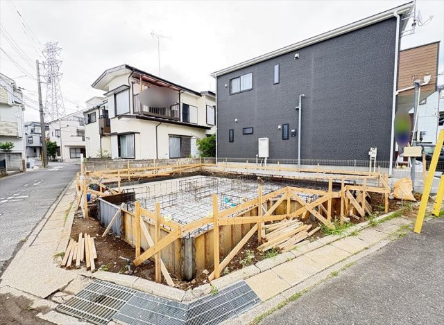 【外観】 | 志木市上宗岡1丁目　新築一戸建住宅　全1棟　(志木本店) | 販売現地／2026年6月5日撮影　
大型のカップボードや造作シューズクロークなど充実の収納