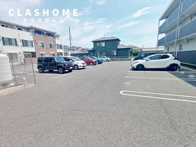 サンライズヒルⅡ の駐車場