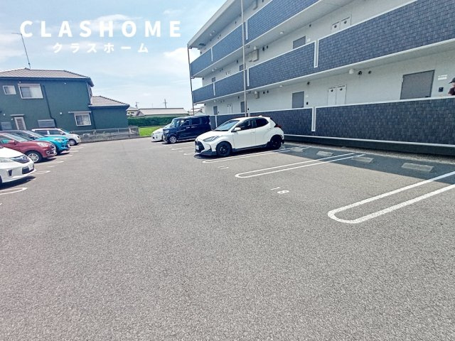 サンライズヒルⅡ の駐車場