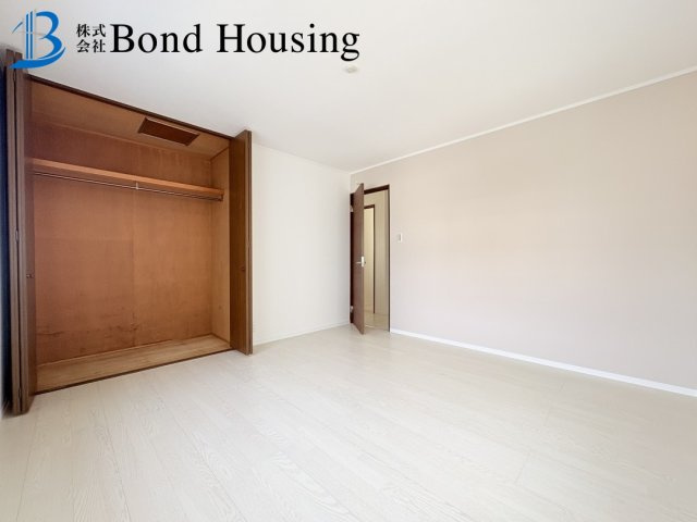 毎月４万円台・室内外リフォ済み・池上　中古戸建の洋室|明るい洋室です