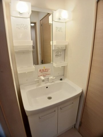 ルルディ　Ａの洗面所|洗面所です