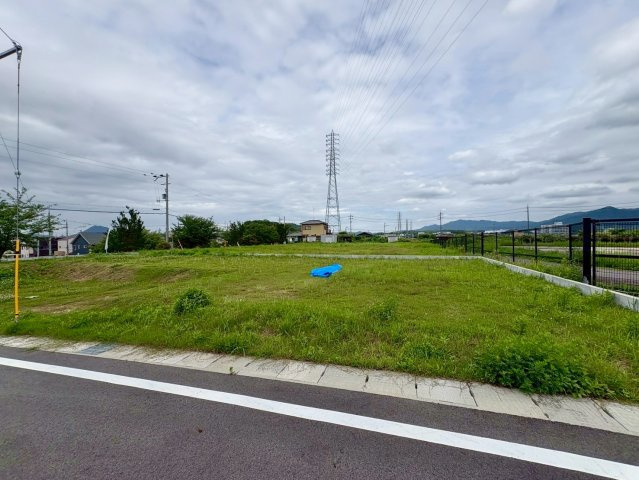 栗東市岡13号地　建築条件無し売土地の外観