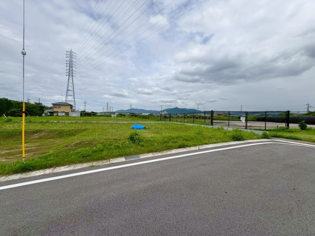 栗東市岡13号地　建築条件無し売土地の外観