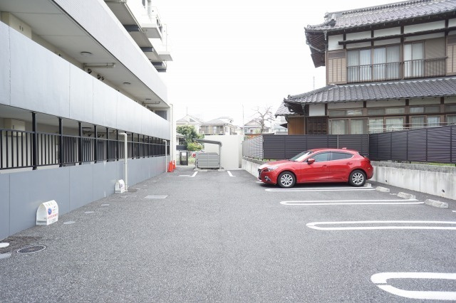 アクティーフ小手指のエントランス