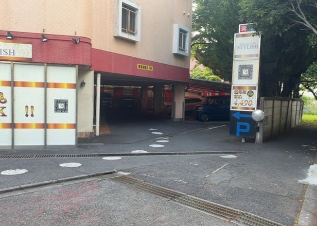 【外観】 | ホテルスタイリッシュ（旧アップル） | 家を建てる前提で土地を探している場合、地盤の丈夫さは譲れない条件の一つです。地盤が脆弱だと追加工事が必要となります。また、過去に地盤沈下や液状化現象を起こした土地は、できるだけ避けた方がいいでしょう。