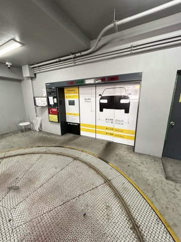 おおきに東心斎橋ビルの駐車場