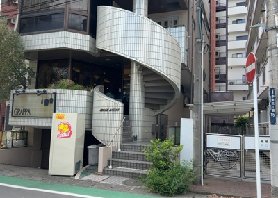 【外観】 | ミッドライズマツイ | 土地探しをしていると都市計画区域という言葉を目にすると思います。法律によって、都道府県知事や国土交通大臣が指定するエリアのことを指しており、都市計画区域は市街化区域と市街化調整区域に分けられています。
