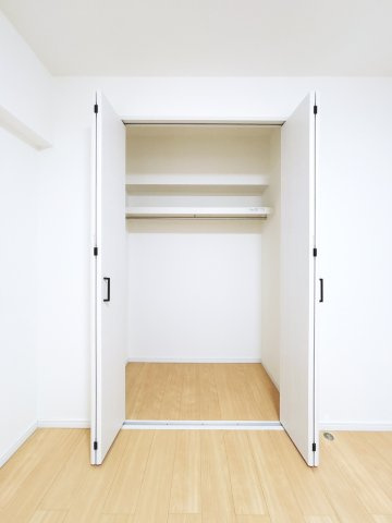サンなかしま3号棟の収納|北側6帖洋室収納
