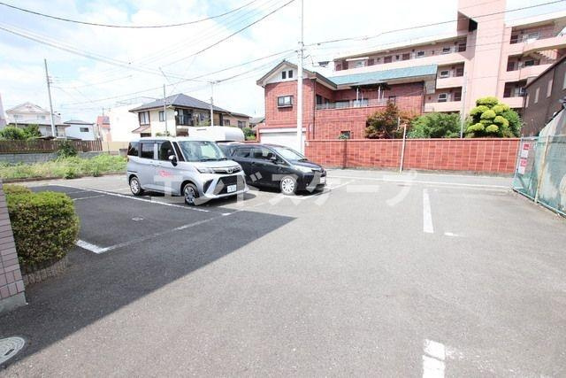 すとりーむ城東の駐車場|高崎、前橋のお部屋探しはエンドスケープまで！お客様の理想お聞かせ下さい♪