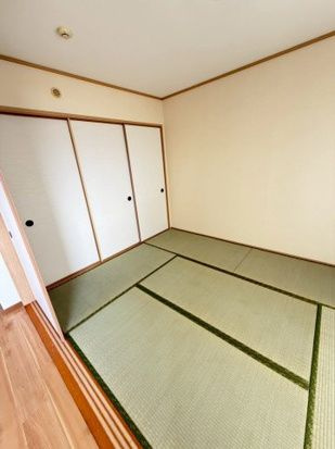 ルミエール合川の和室