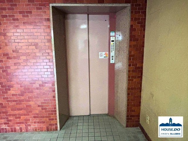 駅近！南西角住戸！R8,3月リフォーム済！グリーンコーポ瑞穂のその他共用部分|エレベータ完備。