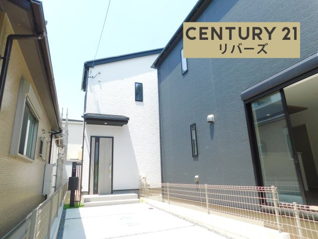 北名古屋市六ツ師宮西の新築一戸建の外観|☆３号棟☆　　残り２棟！！いつでもご案内出来ます♪（お問合せ当日、平日、水曜、夜間もＯＫ）　長期優良住宅！　敷地３９．５６坪！　駐車３台ＯＫ　パントリー付きリビング約１６．０帖♪　収納豊富♪