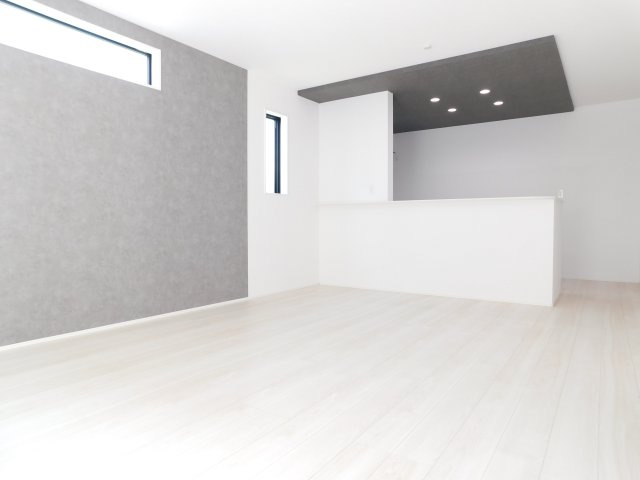 北名古屋市六ツ師宮西の新築一戸建の居間・リビング|◇リビング◇　　南面で明るいリビング約１６．０帖　リビングの様子が見渡せる対面キッチン♪