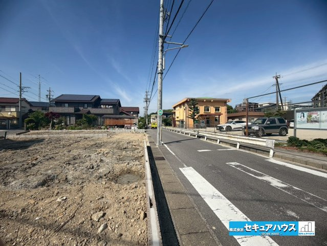 【同施工物件ご案内可能】東海市名和町岡前　全２棟の前面道路含む現地写真|事前予約にて現地ご見学いただけます！お気軽にお問い合わせください♪
■株式会社　セキュアハウス■
住宅ローンに強く、知識、経験豊富なスタッフ在籍
お客様に寄り添い、ご成約後もサポート致します。