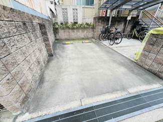【駐車場】 | ピンブルコート