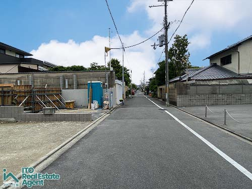 平野上柳町 1号地 建築条件付 土地の前面道路含む現地写真