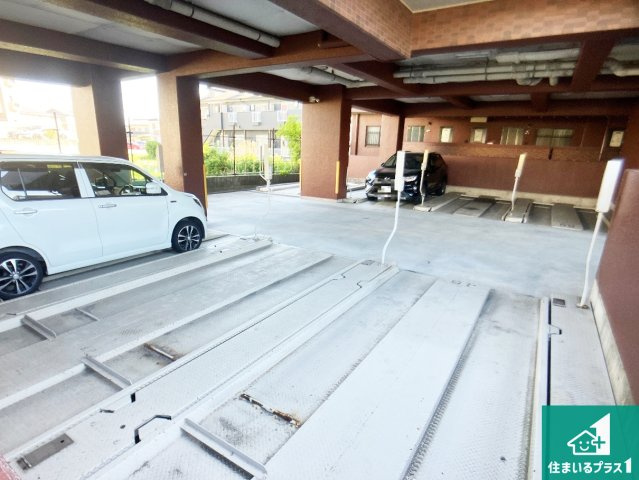 プレステージ明石西の駐車場|共用部（駐車場）
