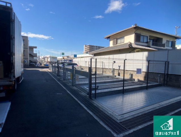 プレステージ明石西の外観|車通りの少ない前面道路！
