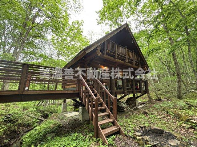 ６７０４４　高山市荘川町六厩別荘の外観