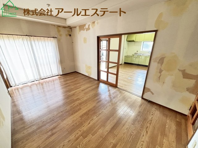 加古川市上荘町都台1丁目　　中古戸建の洋室