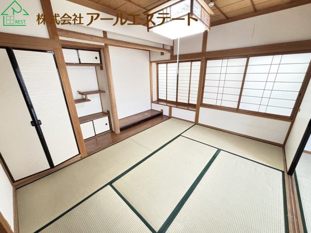 加古川市上荘町都台1丁目　　中古戸建の和室