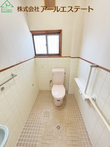 加古川市上荘町都台1丁目　　中古戸建のトイレ