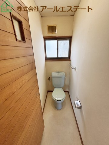 加古川市上荘町都台1丁目　　中古戸建のトイレ