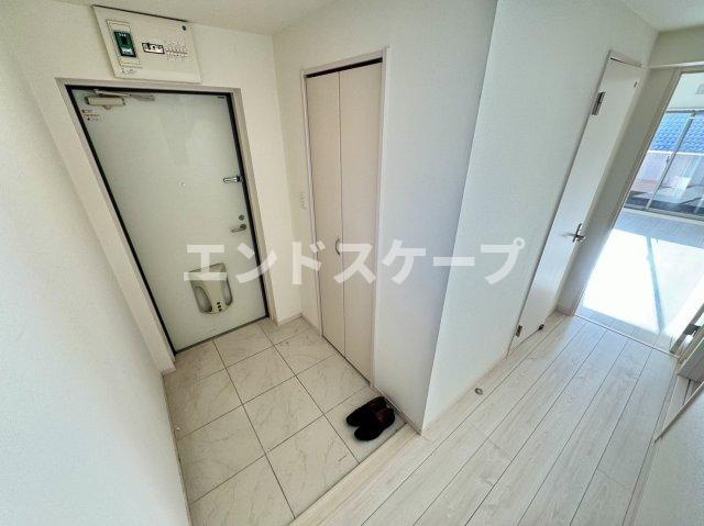 プレドゥラリヴィエール杜の玄関|高崎、前橋エリアのお部屋探しはエンドスケープまで！お客様の理想お聞かせ下さい♪