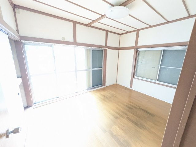 中新宿戸建の居間・リビング