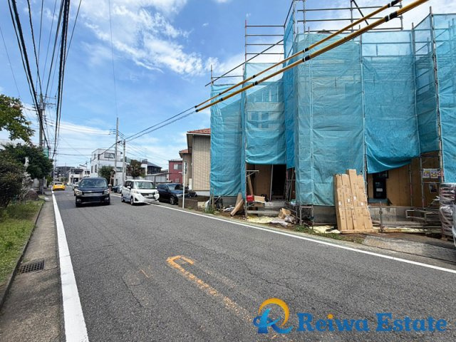 新築戸建　藤沢市羽鳥3丁目の前面道路含む現地写真
