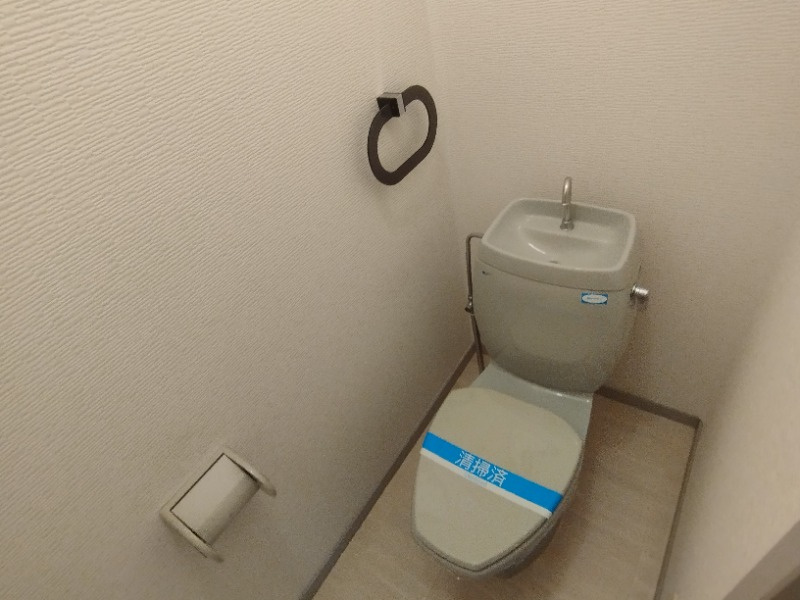 メゾン　ド　デューのトイレ